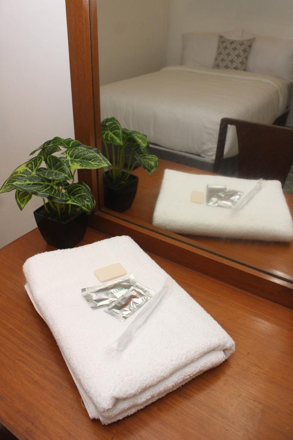 The White Bed And Breakfast Bacolod Dış mekan fotoğraf