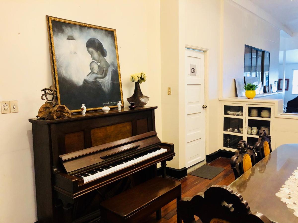 The White Bed And Breakfast Bacolod Dış mekan fotoğraf